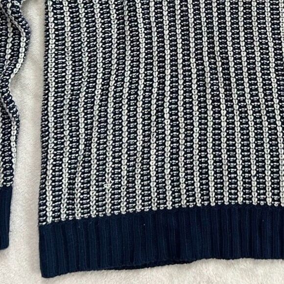 Joe Fresh Navy Blue Striped Chevron Knit Crewneck Sweater size M Acrylic - Picture 7 of 7